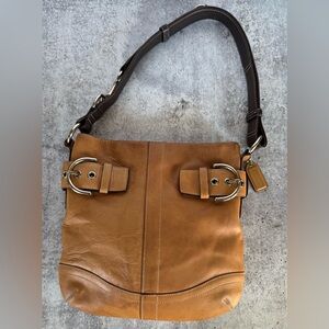 Vintage 2006 COACH Soho Medium Tan Leather Buckle Hobo Bag #1452